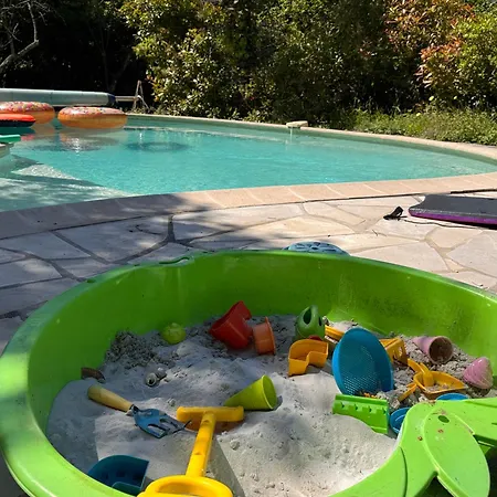 Rez-de-villa - Piscine Chauffee & Jardin- Salon Avec Canape Lit, Cuisine Et 2 Apartment Mougins