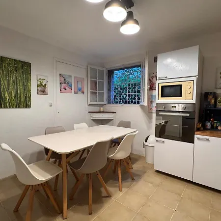 Rez-de-villa - Piscine Chauffee & Jardin- Salon Avec Canape Lit, Cuisine Et 2 Apartment *