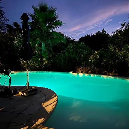 Apartment Rez-de-villa - Piscine Chauffee & Jardin- Salon Avec Canape Lit, Cuisine Et 2 *